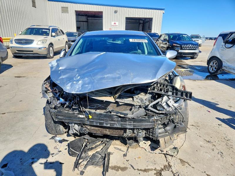 Photo 5 from auction – 2016 HYUNDAI ELANTRA SE with VIN 5NPDH4AE9GH729896