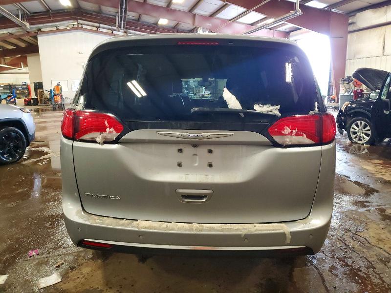 Photo 6 from auction – 2018 CHRYSLER PACIFICA with VIN 2C4RC1BG7JR279596
