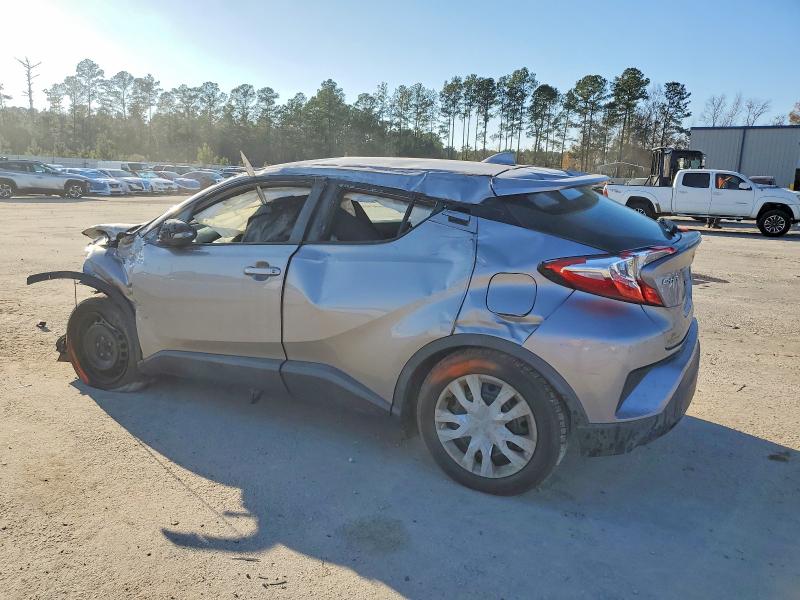 Photo 2 from auction – 2019 TOYOTA C-HR XLE with VIN NMTKHMBX8KR077877