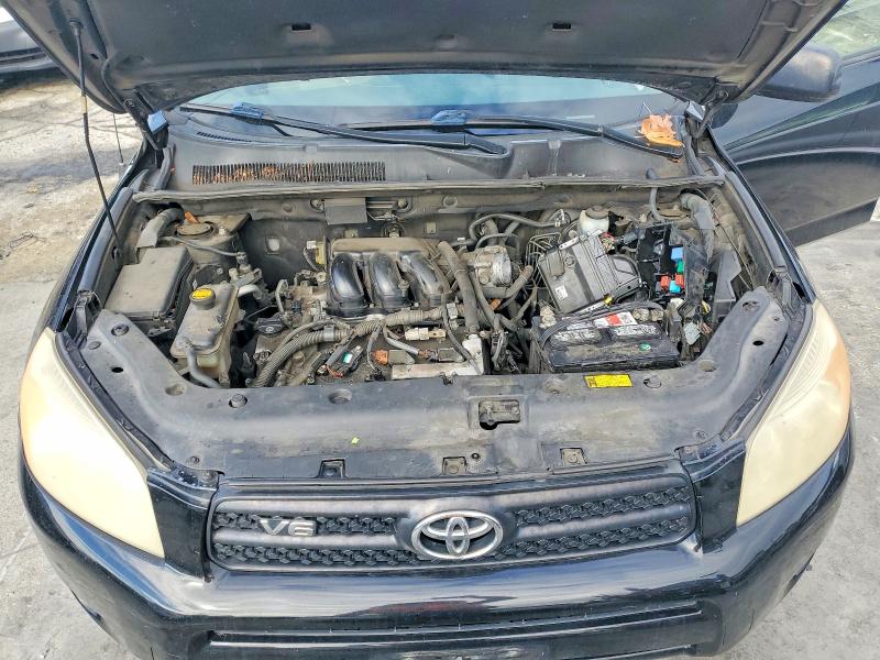 Photo 11 from auction – 2006 TOYOTA RAV4 with VIN JTMZK33V265001205