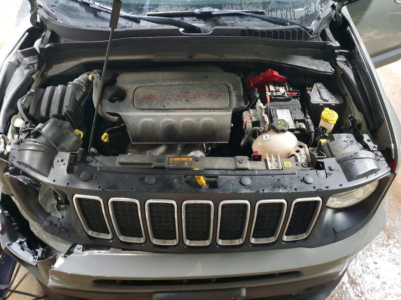 Photo 11 from auction – 2020 JEEP RENEGADE with VIN ZACNJBBB0LPL56330
