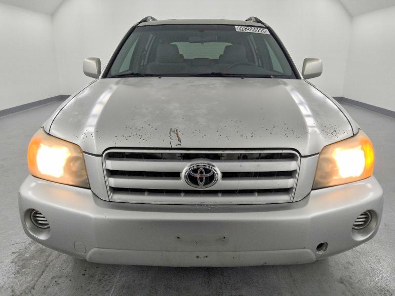 Photo 5 from auction – 2004 TOYOTA HIGHLANDER with VIN JTEDP21A440010855