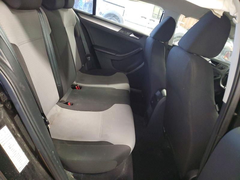 Photo 10 from auction – 2018 VOLKSWAGEN JETTA with VIN 3VW2B7AJXJM211303