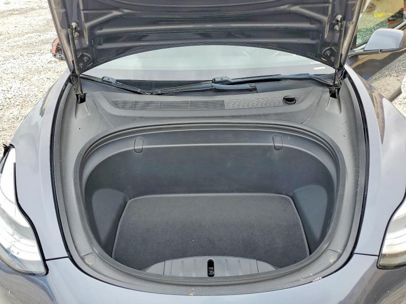 Photo 11 from auction – 2018 TESLA MODEL 3 with VIN 5YJ3E1EB7JF076977