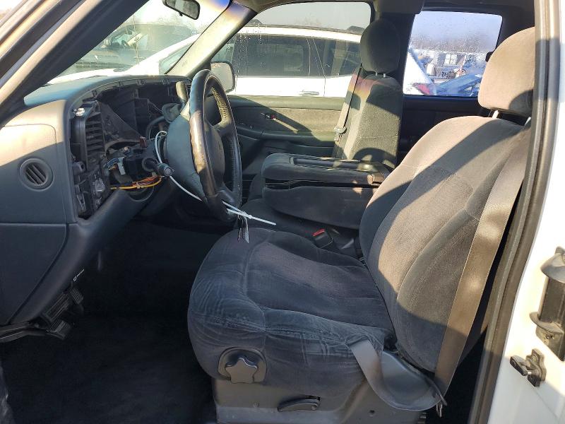 Photo 7 from auction – 2000 CHEVROLET SILVERADO with VIN 2GCEC19V0Y1388512