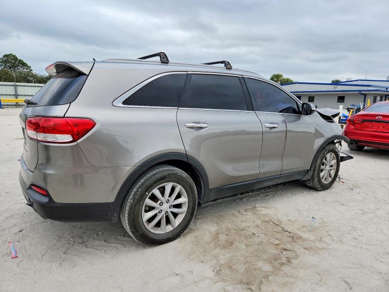 Photo 3 from auction – 2017 KIA SORENTO LX with VIN 5XYPG4A56HG208370