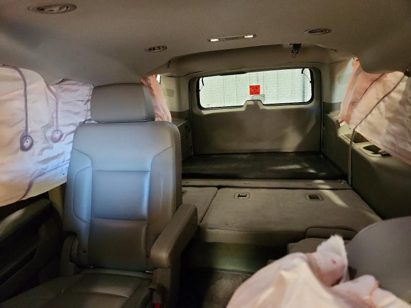 Photo 10 from auction – 2016 CHEVROLET SUBURBAN K with VIN 1GNSKHKC6GR476212