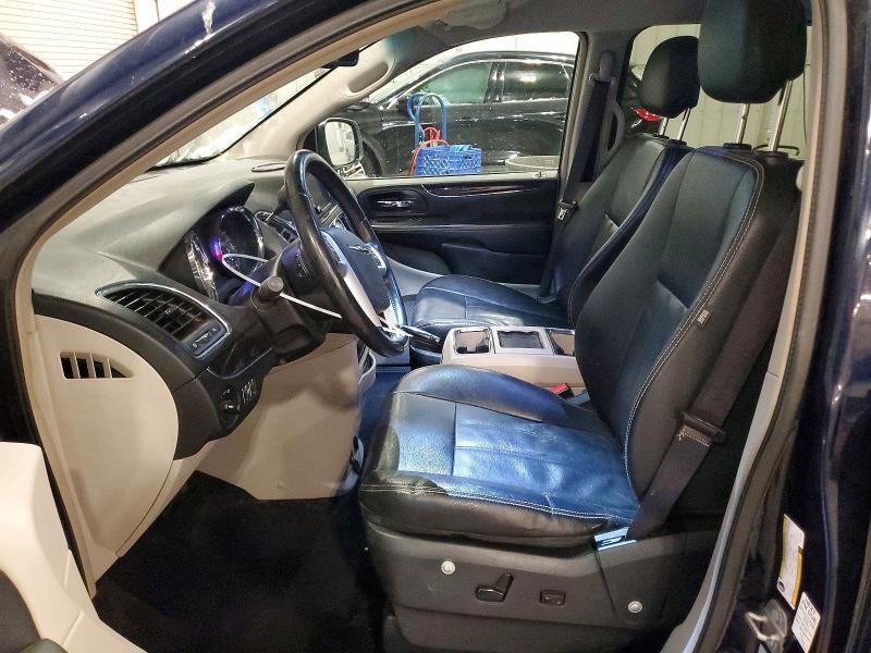 Photo 7 from auction – 2016 CHRYSLER TOWN & COU with VIN 2C4RC1BG0GR214839