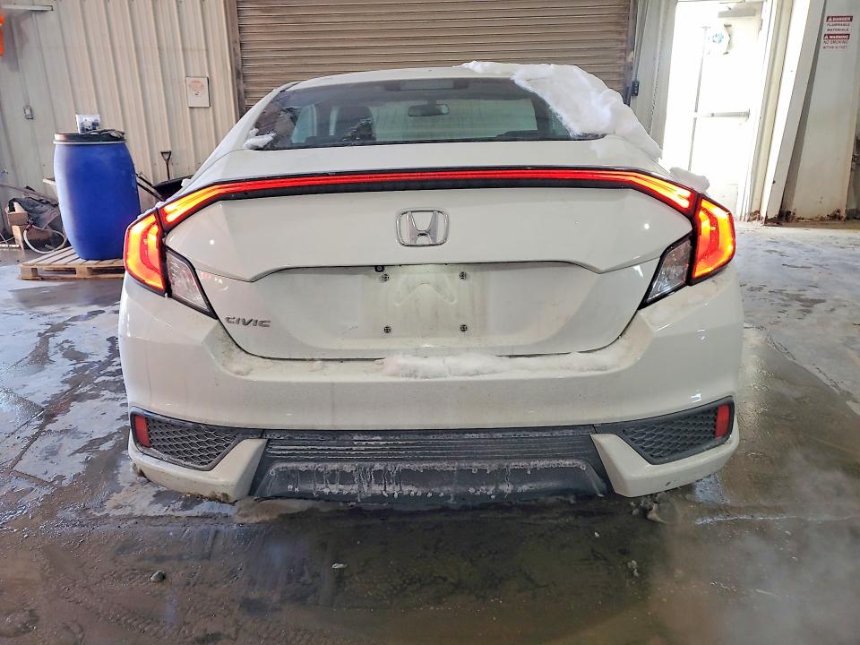 Photo 6 from auction – 2016 HONDA CIVIC with VIN 2HGFC4B05GH301635