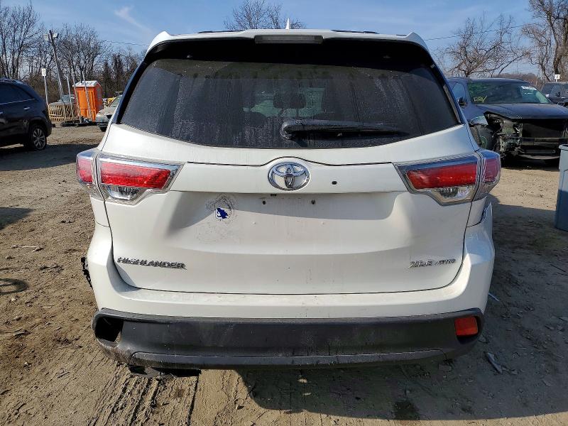 Photo 6 from auction – 2014 TOYOTA HIGHLANDER with VIN 5TDJKRFH3ES014463