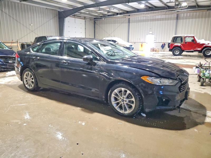 Photo 4 from auction – 2019 FORD FUSION with VIN 3FA6P0LU0KR204178