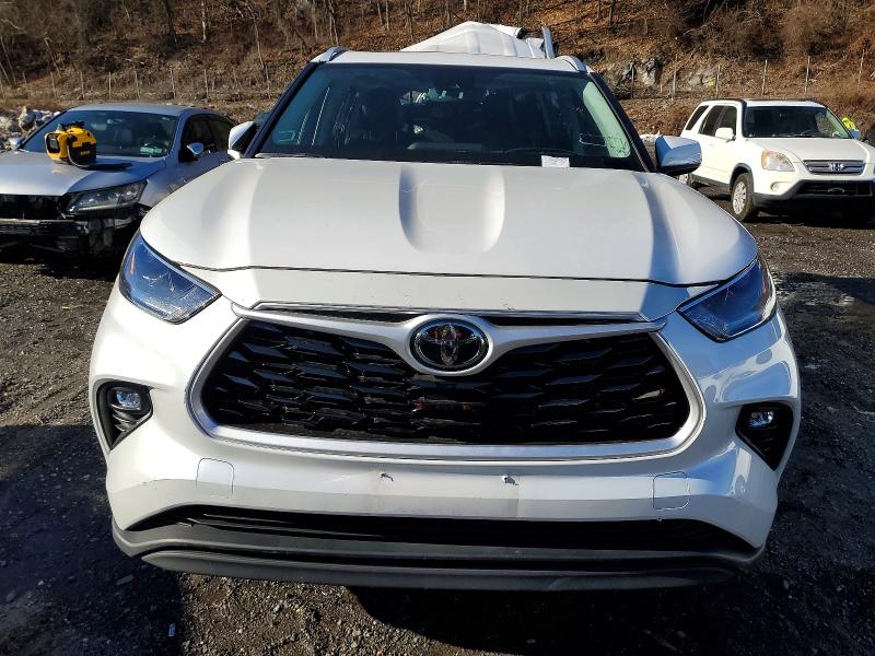 Photo 5 from auction – 2024 TOYOTA HIGHLANDER with VIN 5TDKDRBH2RS564683