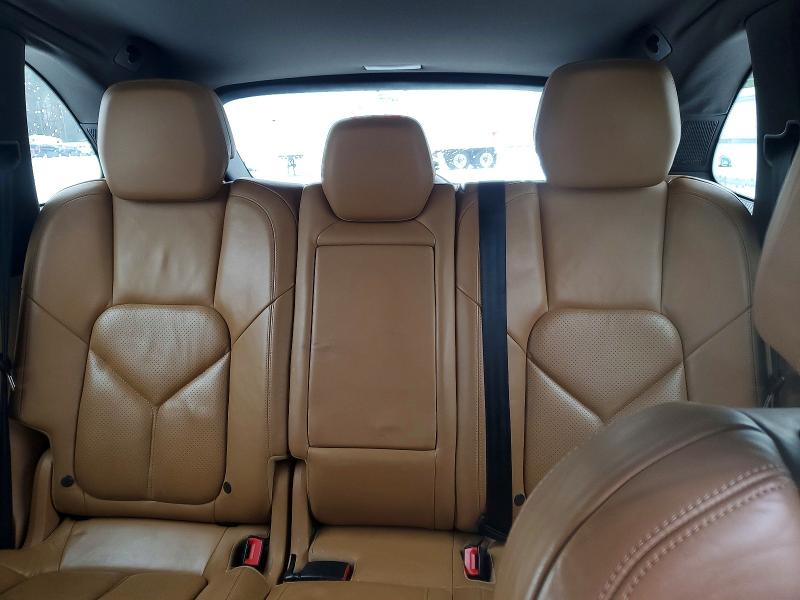 Photo 10 from auction – 2012 PORSCHE CAYENNE with VIN WP1AA2A24CLA11114