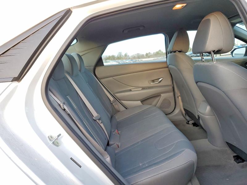 Photo 10 from auction – 2023 HYUNDAI ELANTRA with VIN 5NPLM4AG7PH090796