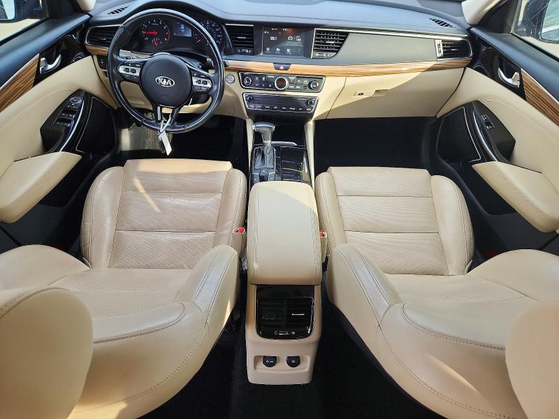 Photo 8 from auction – 2017 KIA CADENZA PR with VIN KNALB4J14H5043029