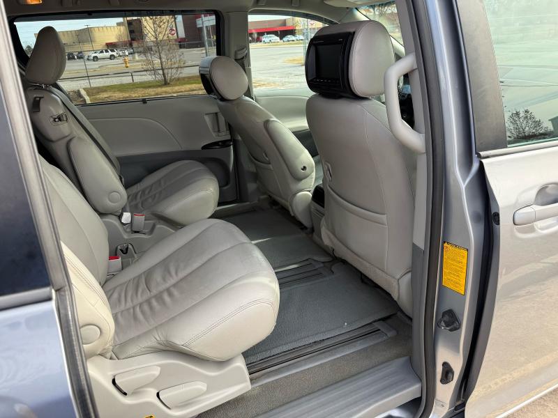 Photo 6 from auction – 2011 TOYOTA SIENNA LE with VIN 5TDKK3DC9BS120873