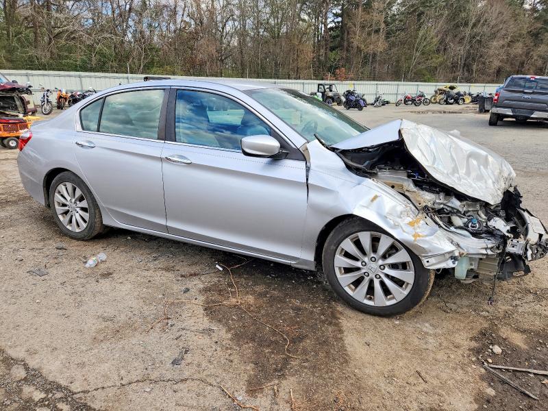 Photo 4 from auction – 2014 HONDA ACCORD with VIN 1HGCR2F55EA217628