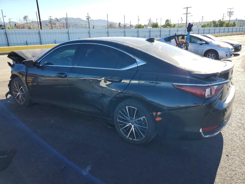 Photo 2 from auction – 2025 LEXUS ES with VIN 58ADA1C11SU062225