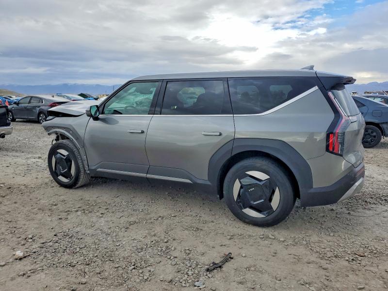 Photo 2 from auction – 2024 KIA EV9 with VIN KNDAB5S18R6022534