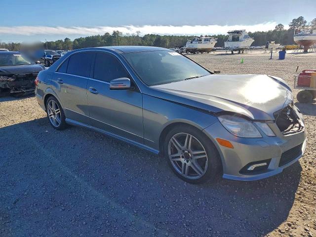 Photo 4 from auction – 2010 MERCEDES-BENZ E 350 4MAT with VIN WDDHF8HB2AA108532