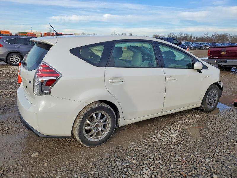 Photo 3 from auction – 2016 TOYOTA PRIUS V with VIN JTDZN3EU8GJ045083