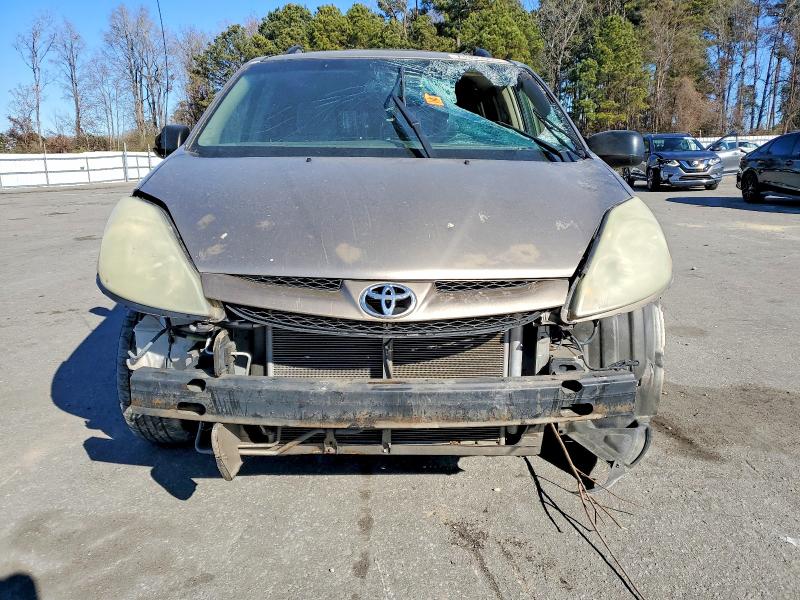 Photo 5 from auction – 2006 TOYOTA SIENNA CE with VIN 5TDZA23C66S439103