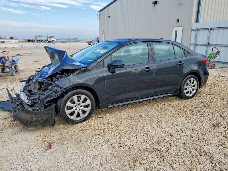Photo 1 from auction – 2022 TOYOTA COROLLA LE with VIN 5YFEPMAE0NP333993