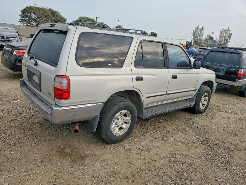 Photo 3 from auction – 2000 TOYOTA 4RUNNER with VIN JT3GM84R3Y0058047