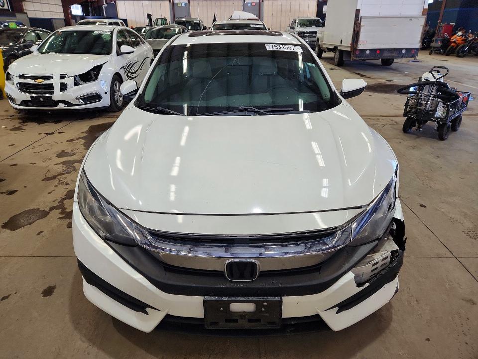 Photo 5 from auction – 2016 HONDA CIVIC with VIN 19XFC2F74GE243524