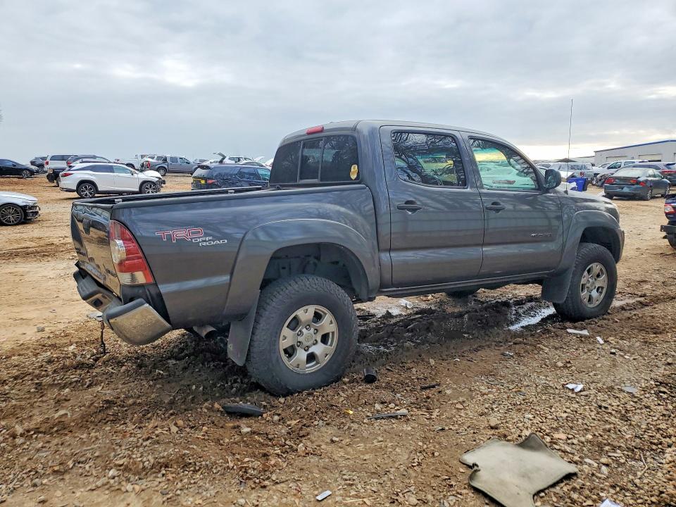 Photo 3 from auction – 2010 TOYOTA TACOMA DOU with VIN 5TELU4EN9AZ748809