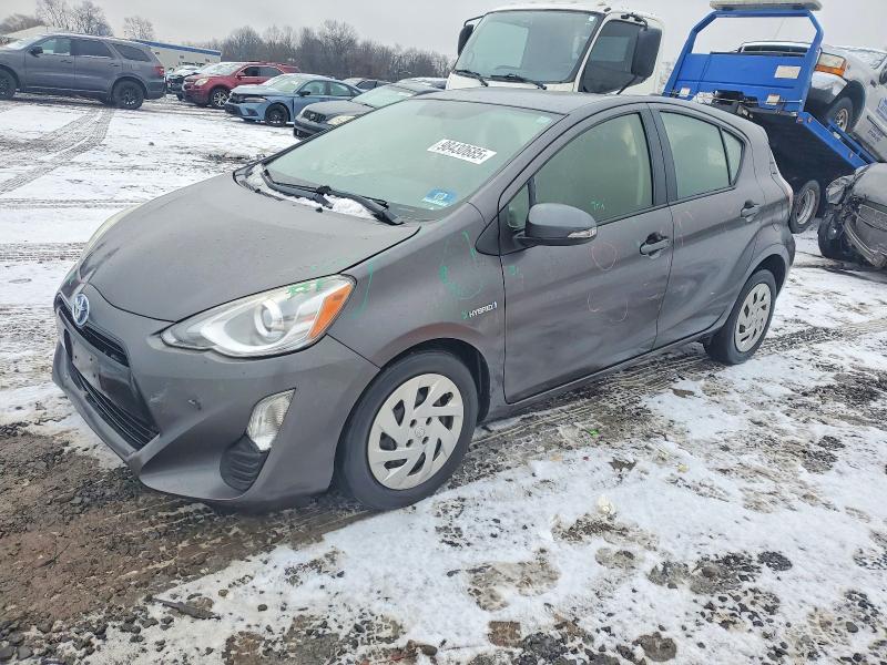 TOYOTA PRIUS C 2016 with VIN JTDKDTB38G1132675 - Photo from auction