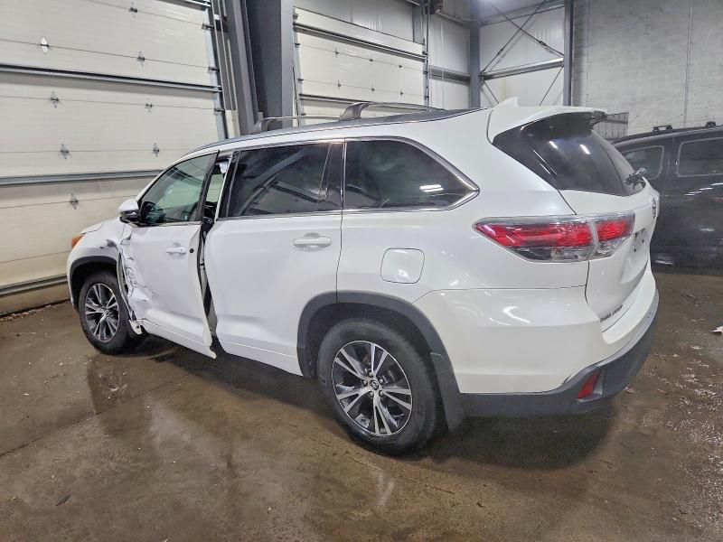 Photo 2 from auction – 2016 TOYOTA HIGHLANDER with VIN 5TDJKRFH9GS241885