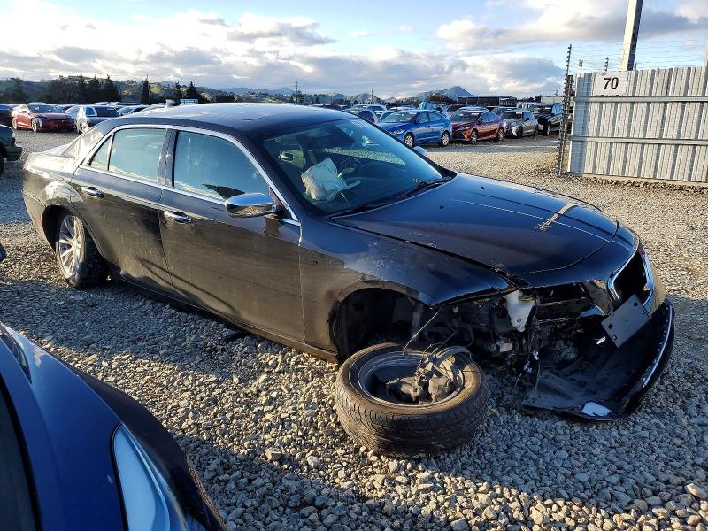 Photo 4 from auction – 2017 CHRYSLER 300C with VIN 2C3CCAEG4HH663230
