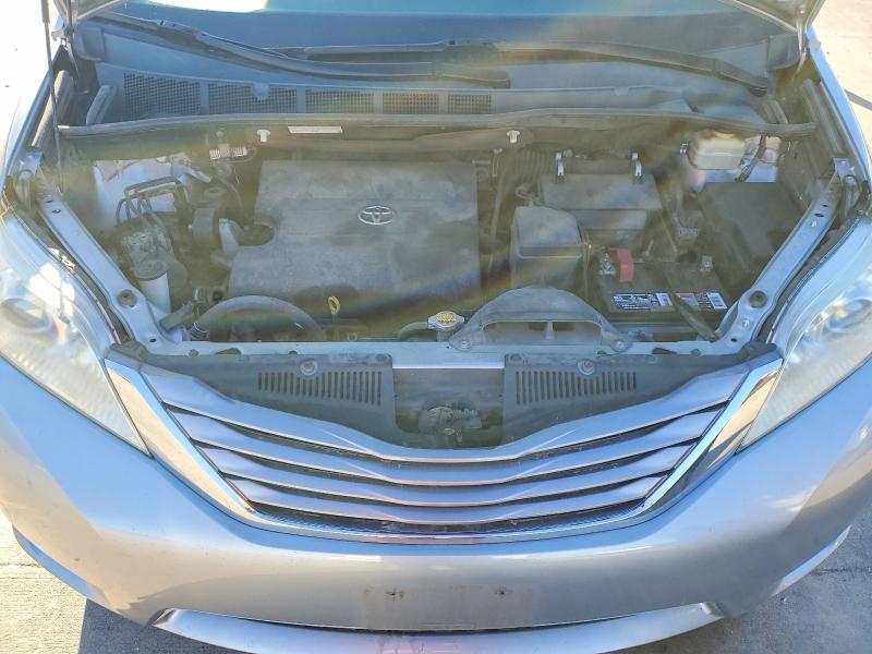 Photo 12 from auction – 2015 TOYOTA SIENNA with VIN 5TDYK3DC5FS685105