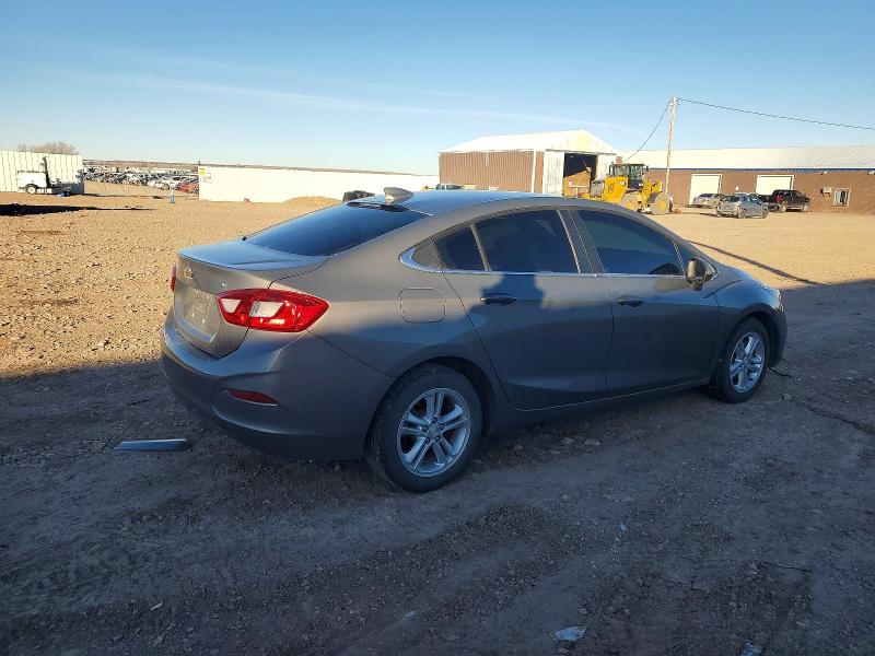 Photo 3 from auction – 2018 CHEVROLET CRUZE LT with VIN 1G1BE5SM0J7177835