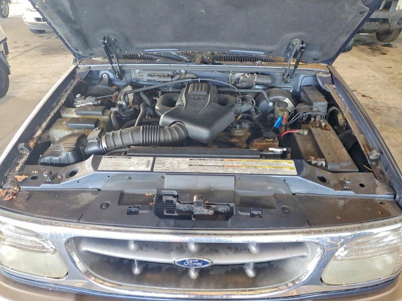 Photo 12 from auction – 2001 FORD EXPLORER E with VIN 1FMZU74E31ZA26059