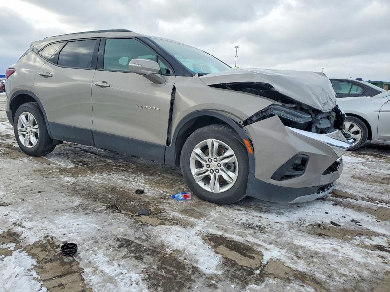 Photo 4 from auction – 2021 CHEVROLET BLAZER with VIN 3GNKBCRS7MS554747