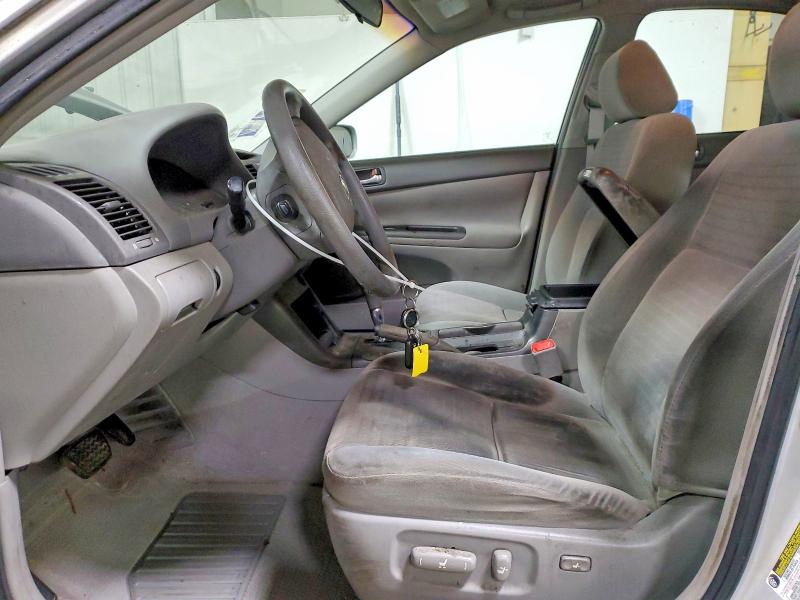 Photo 7 from auction – 2005 TOYOTA CAMRY LE with VIN 4T1BF32K65U596797