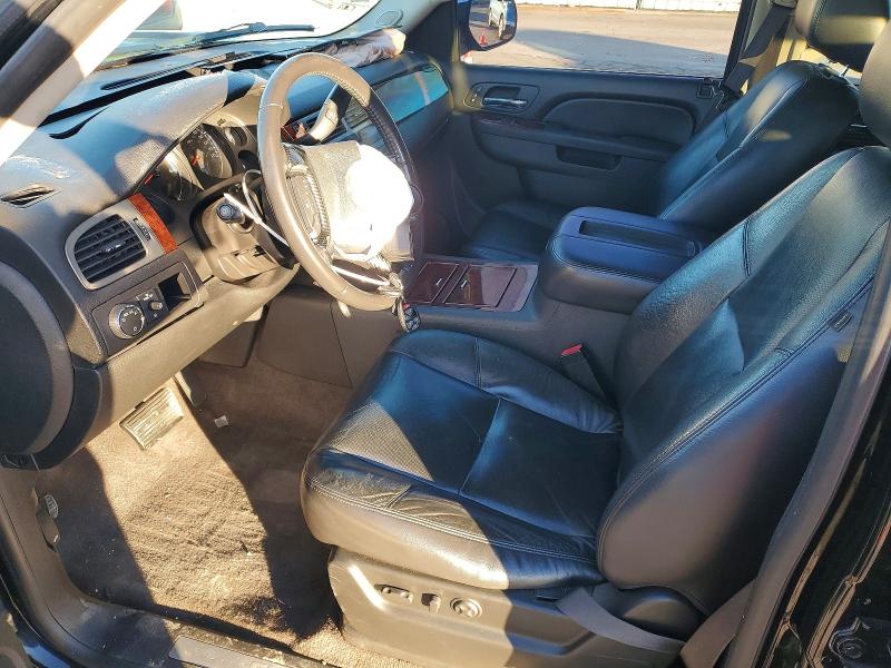 Photo 7 from auction – 2010 CHEVROLET SUBURBAN C with VIN 1GNUCKE08AR181172