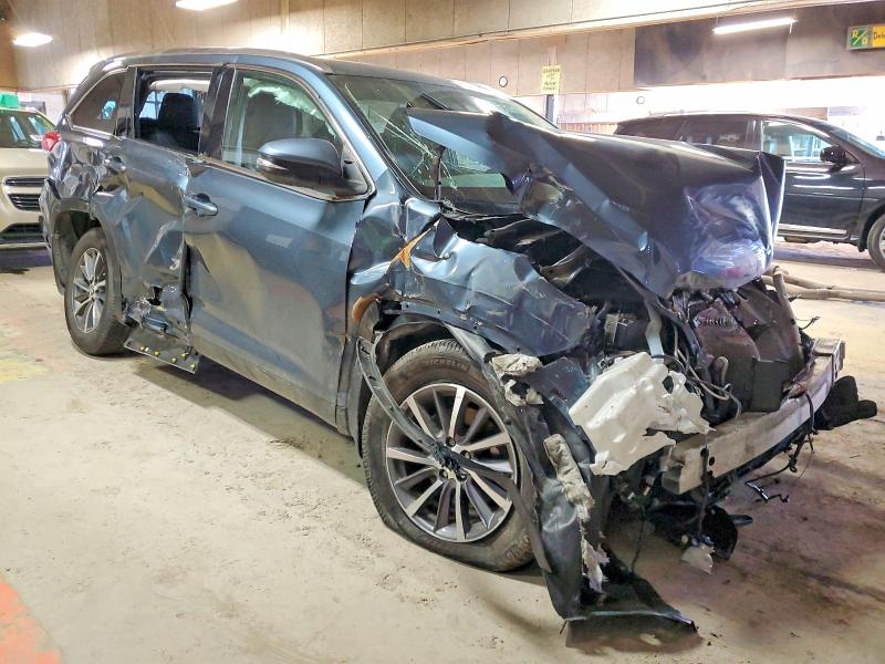 Photo 4 from auction – 2019 TOYOTA HIGHLANDER with VIN 5TDJZRFH2KS975045