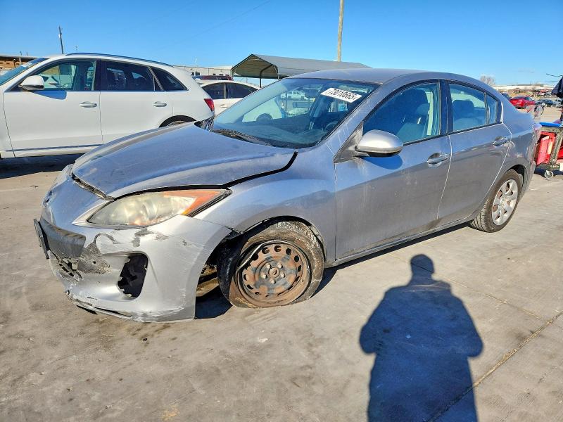 MAZDA 3 I 2013 with VIN JM1BL1TF0D1791815 - Photo from auction
