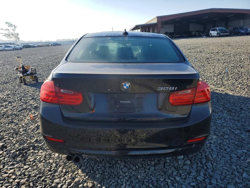 Photo 6 from auction – 2014 BMW 328 with VIN WBA3A5G54ENP31773
