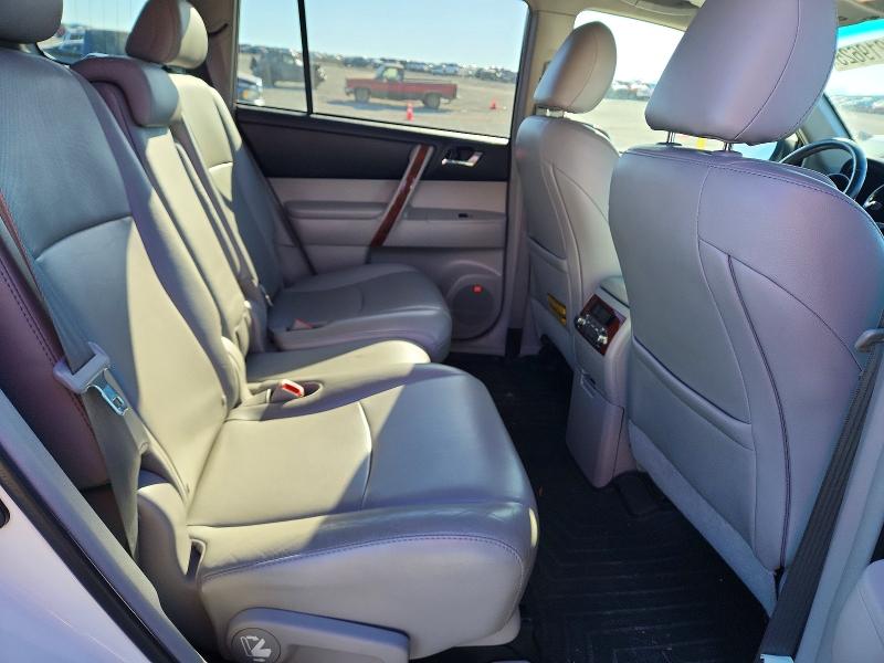 Photo 11 from auction – 2012 TOYOTA HIGHLANDER with VIN 5TDYK3EH3CS055850