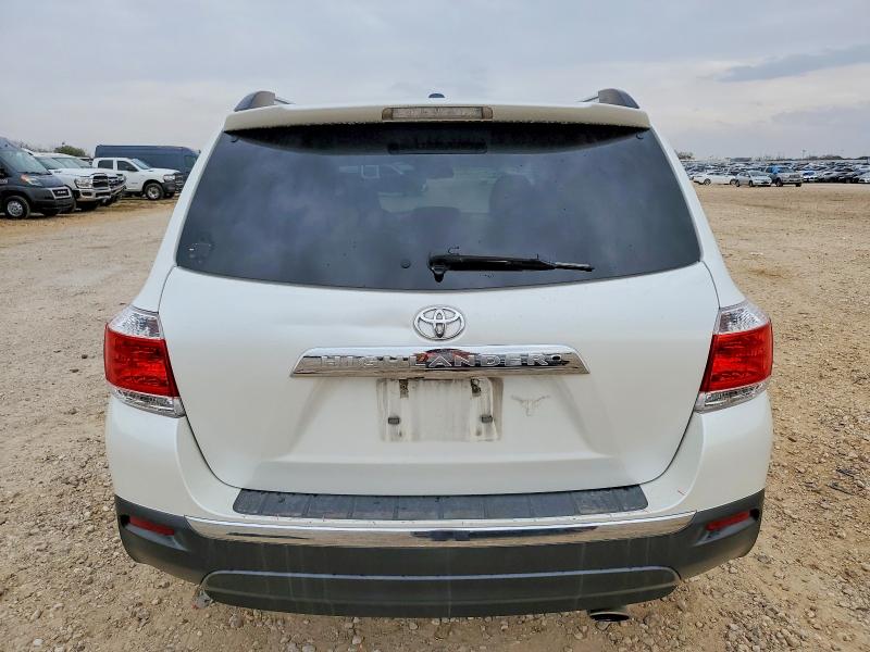 Photo 6 from auction – 2011 TOYOTA HIGHLANDER with VIN 5TDYK3EH7BS049399