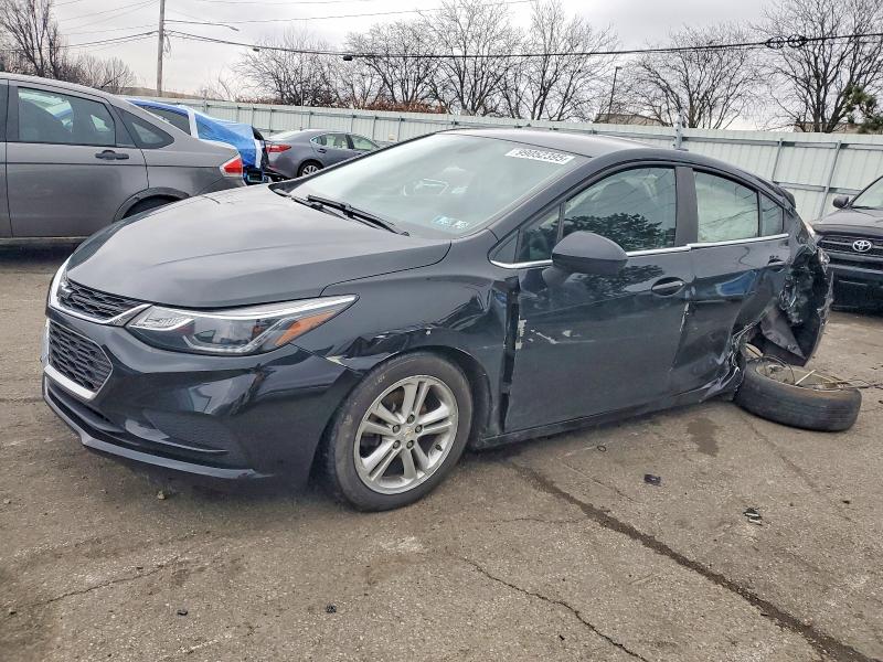 CHEVROLET CRUZE 2018 with VIN 3G1BE6SM2JS655325 - Photo from auction