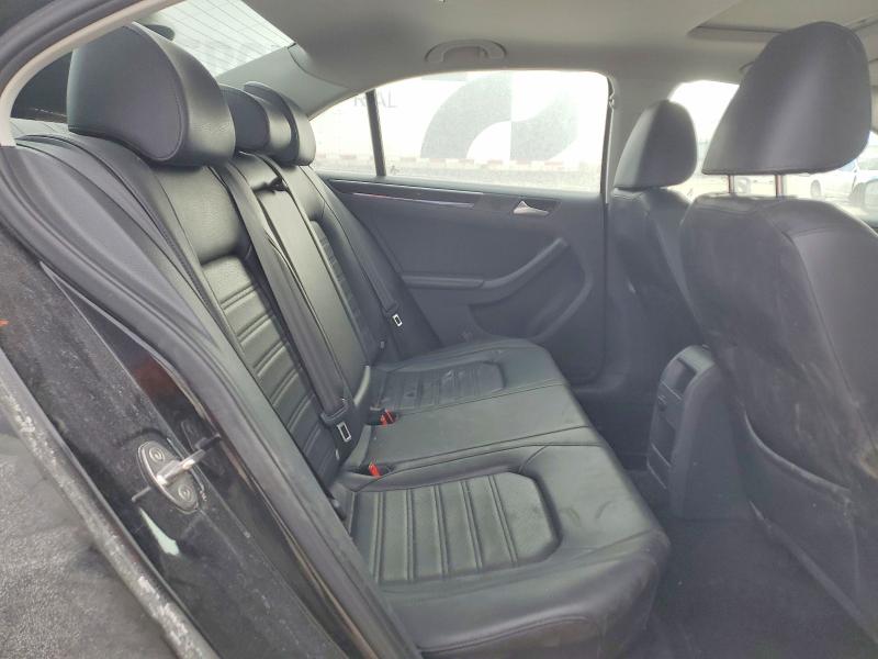 Photo 10 from auction – 2015 VOLKSWAGEN JETTA with VIN 3VWL07AJ6FM406543