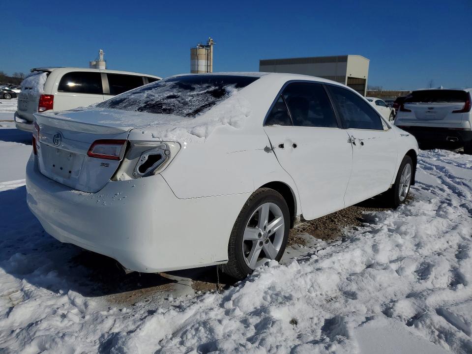 Photo 3 from auction – 2014 TOYOTA CAMRY with VIN 4T1BF1FK7EU850919