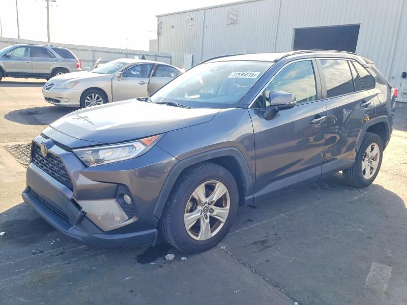 Photo 1 from auction – 2019 TOYOTA RAV4 XLE with VIN JTMW1RFV0KD009243