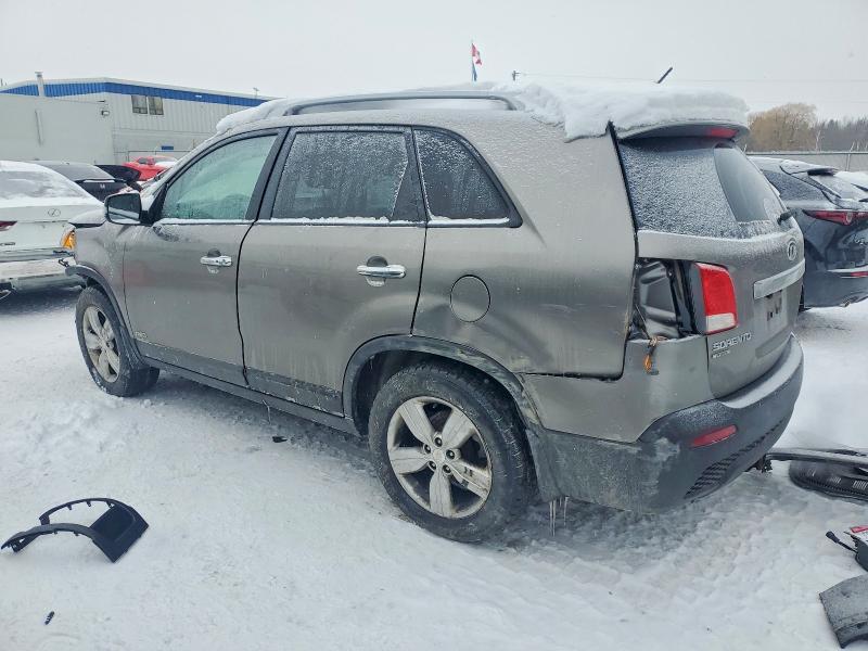 Photo 2 from auction – 2013 KIA SORENTO EX with VIN 5XYKUDA2XDG424208