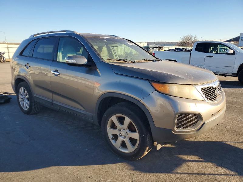 Photo 4 from auction – 2011 KIA SORENTO BA with VIN 5XYKT4A21BG102797